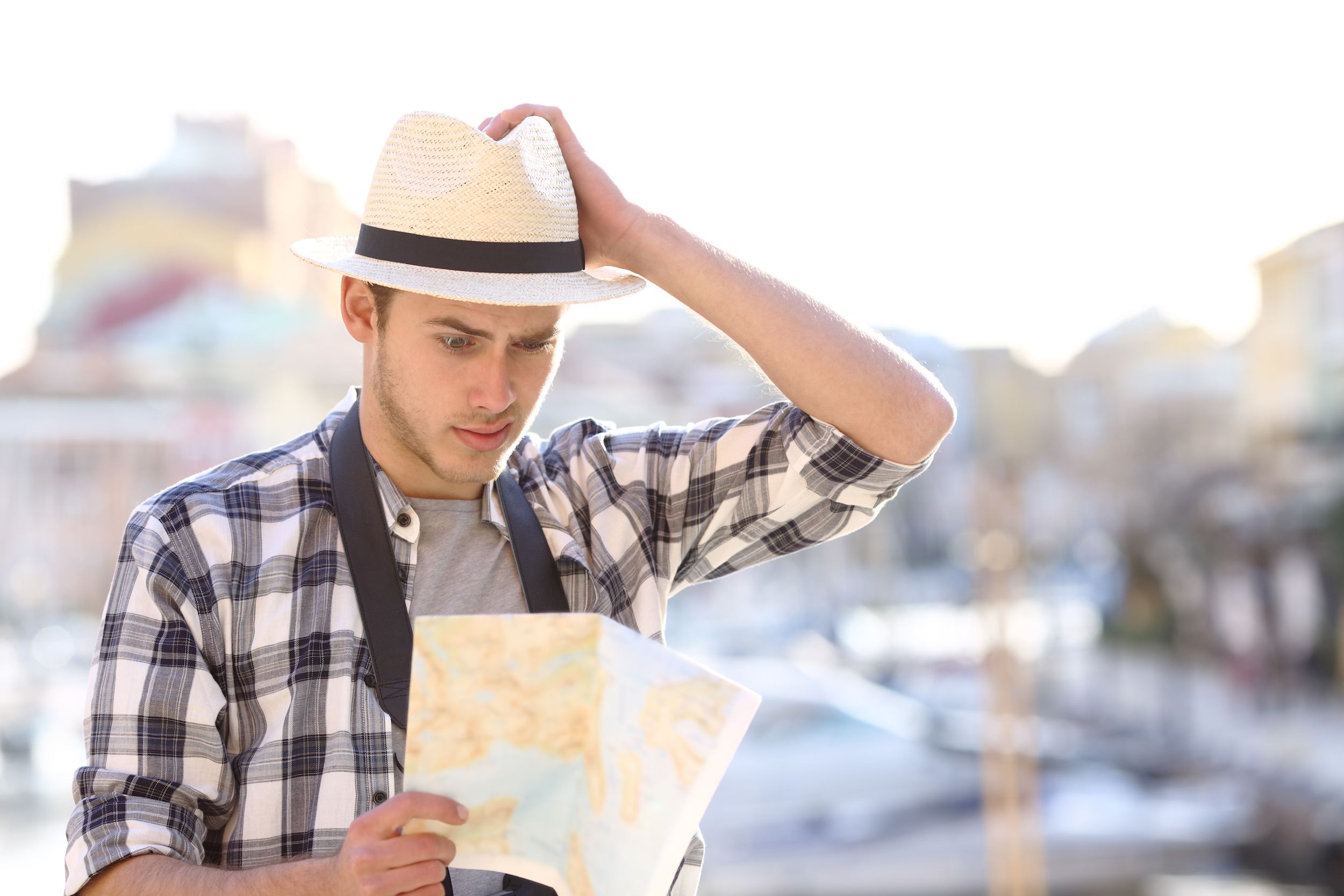 7 ways to spot a French tourist