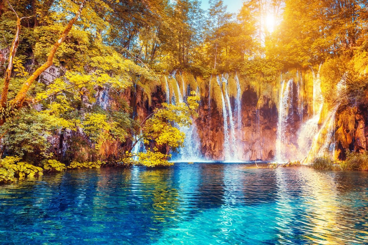 Beautiful waterfalls around the world