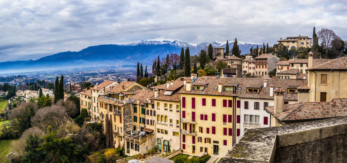 hilltop towns in Italy