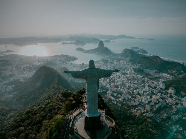 christ redeemer statue