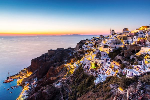 Oia in Santorini